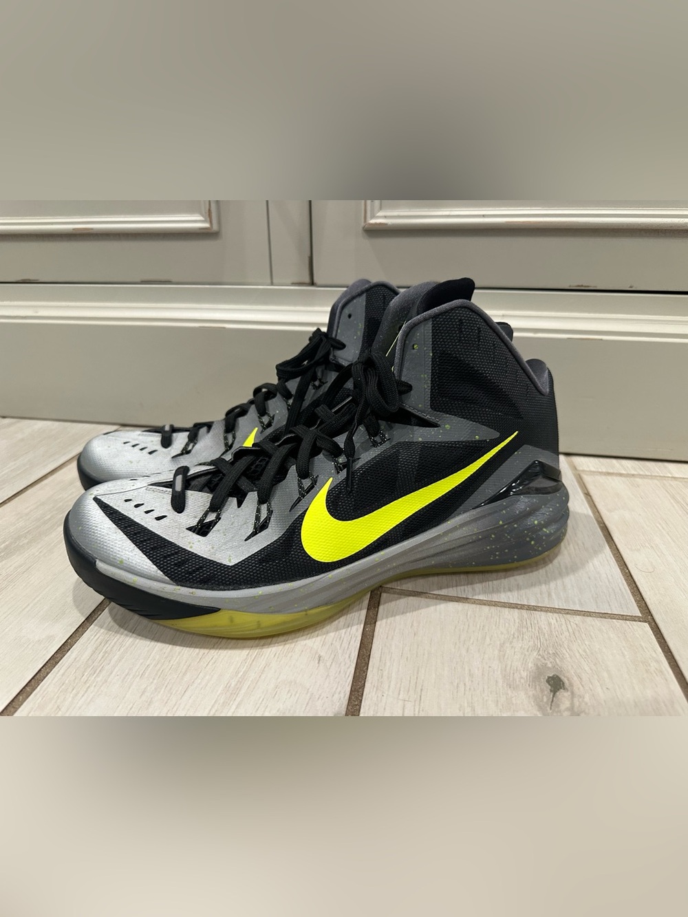 Nike Men’s Basketball Shoes - Black & Neon Yellow Sz 13